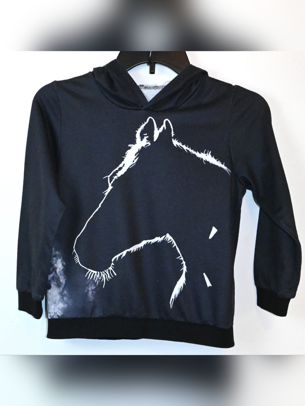 Youth Black Long-sleeve Lightweight Hooded Top With A Horse On The Front Size M.